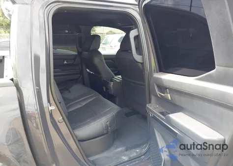 2025 Toyota Tacoma Trd Sport 4Wd z USA, uszkodzony, nr VIN 3TMLB5JN1SM112238